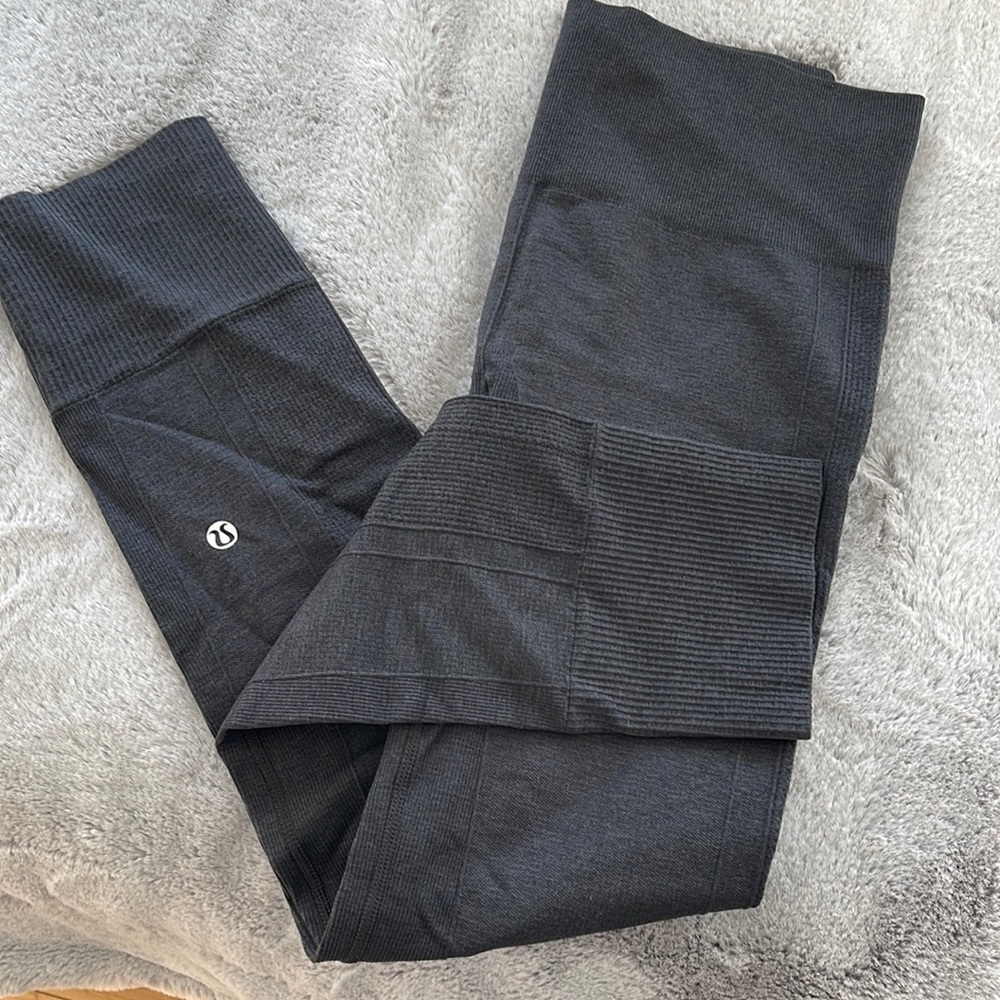 Lulu lemon yoga pants